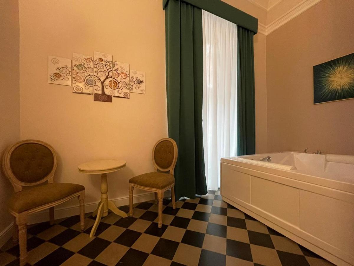 B&B Romeo Luxury Rooms Катанія Екстер'єр фото
